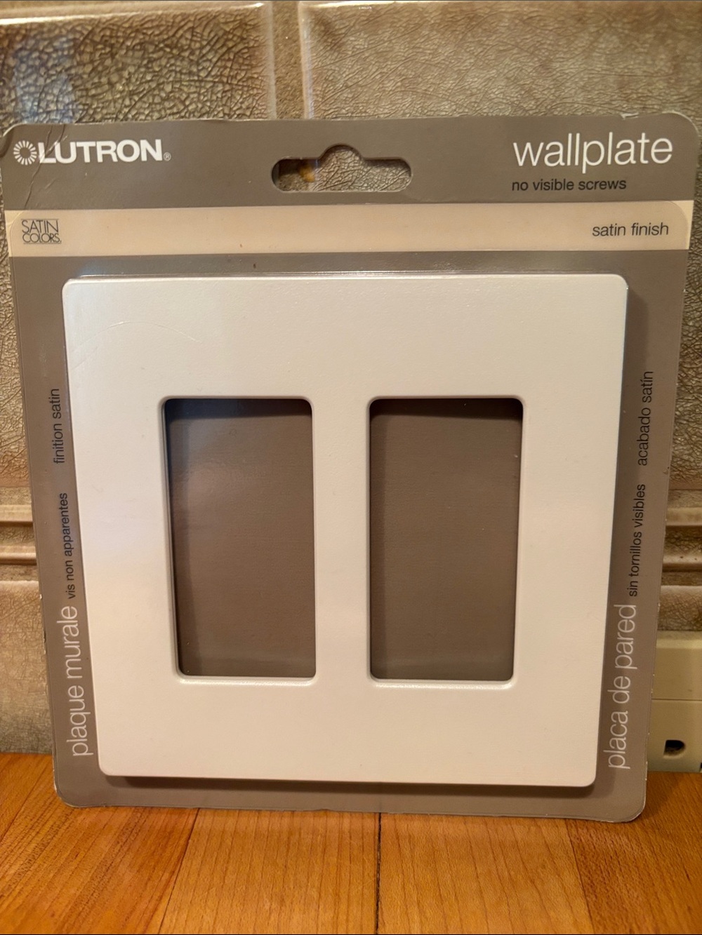 Lutron 2 Gang Wallplate